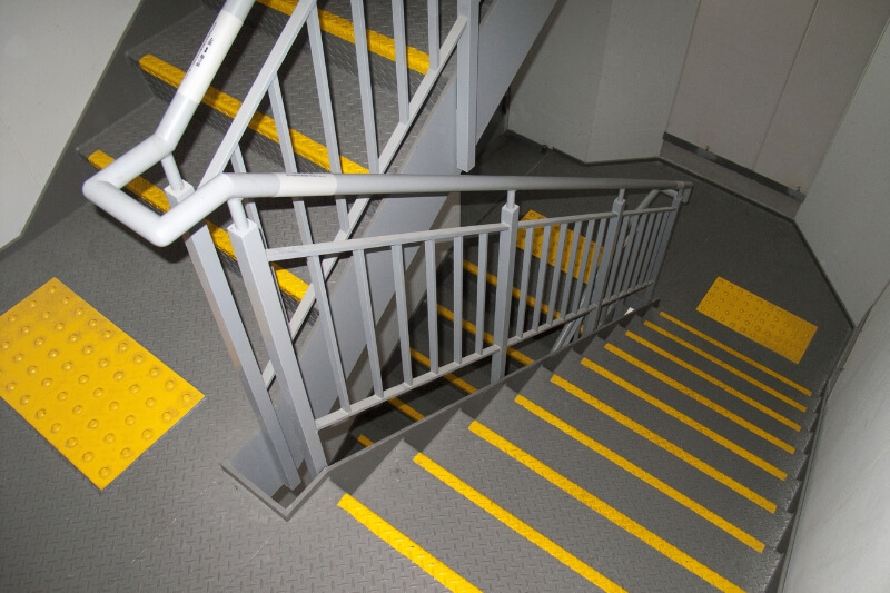 escaleras de emergencia en la seguridad de los edificios